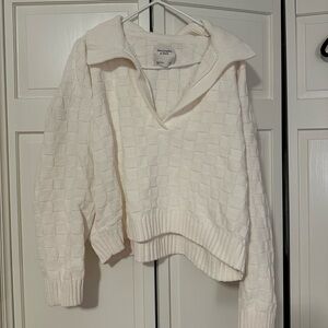 white textured Abercrombie sweater